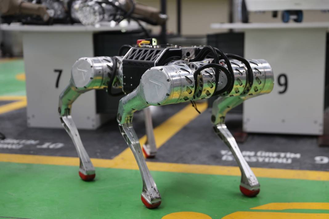 Konya'da insansı robotlar üretiliyor: Yakında vatandaşlara tanıtılacak 6